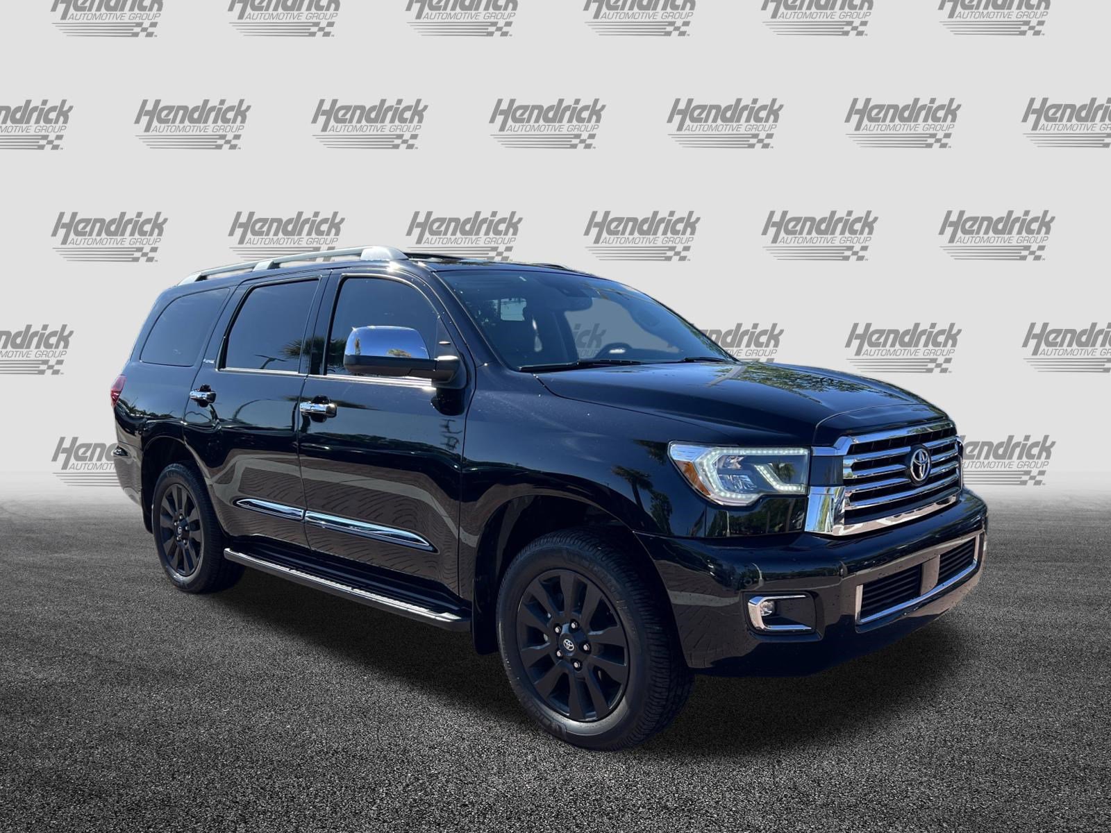 Used 2021 Toyota Sequoia Platinum AWD/4WD image 2