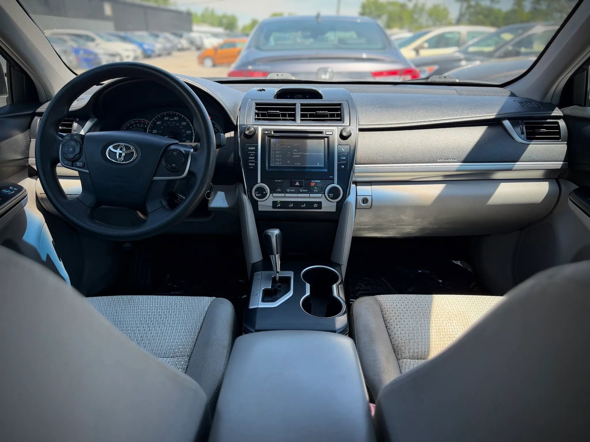 Used 2012 Toyota Camry LE FWD image 8