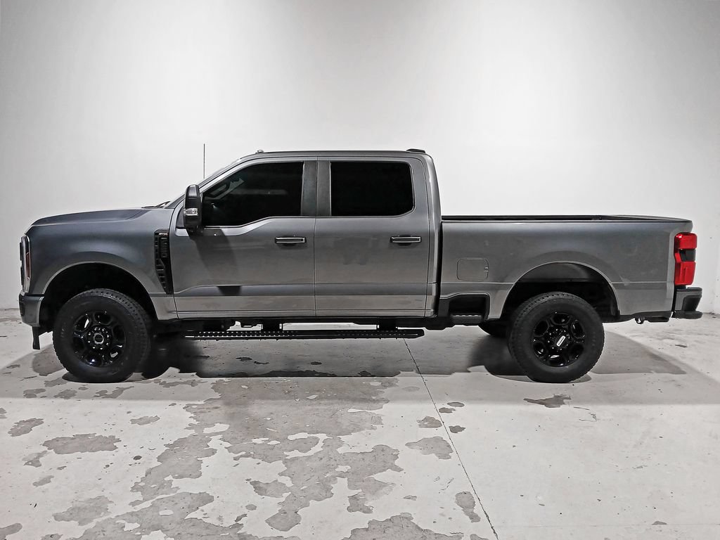 Used 2024 Ford F250 XL w/ STX Appearance Package AWD/4WD image 4
