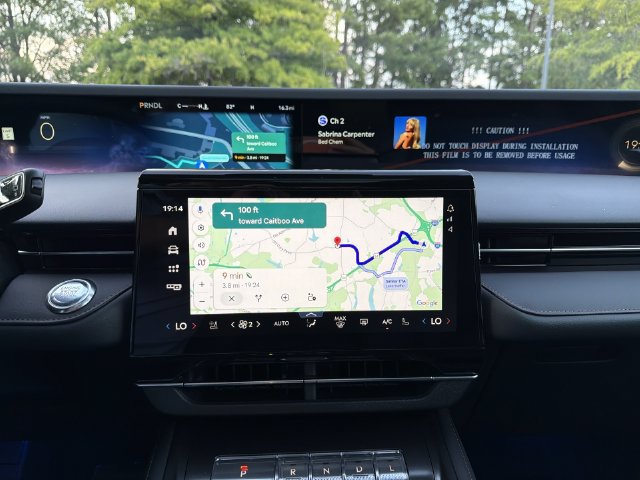 New 2026 Lincoln Nautilus Reserve AWD/4WD image 18