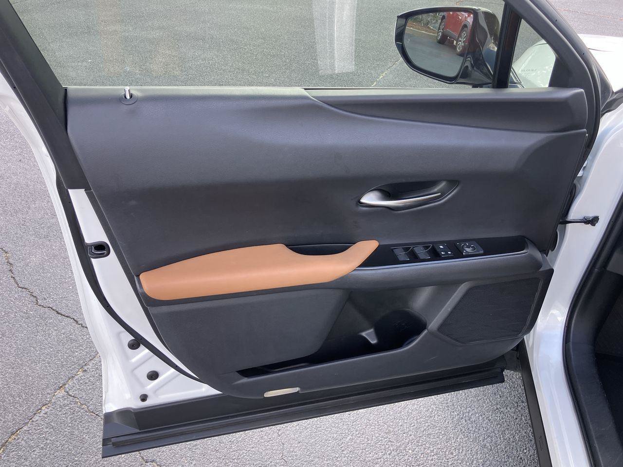 Used 2020 Lexus UX 200 w/ Accessory Package FWD image 14