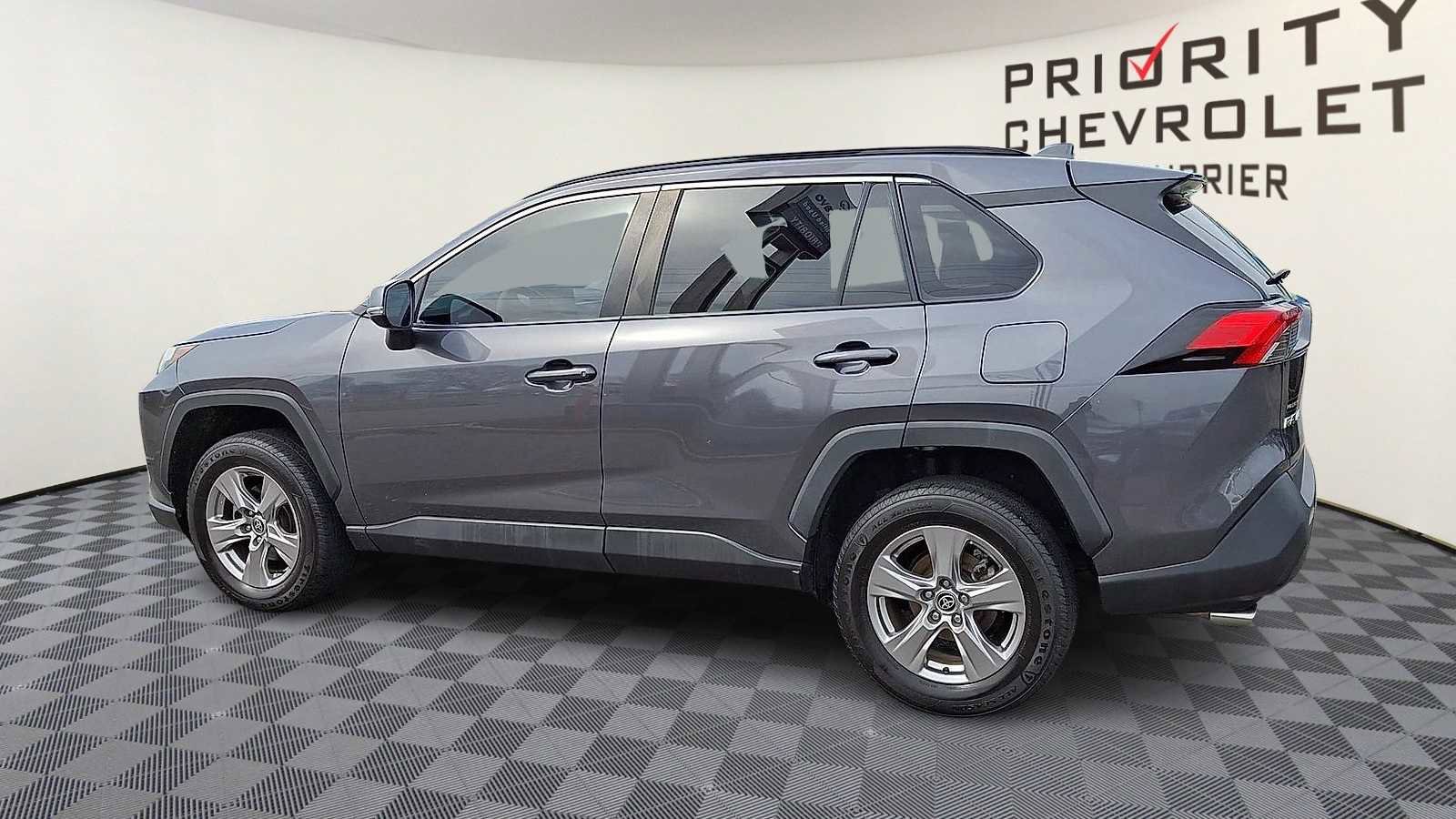 Used 2022 Toyota RAV4 XLE image 6