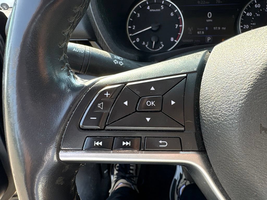 Used 2021 Nissan Sentra SV FWD image 18