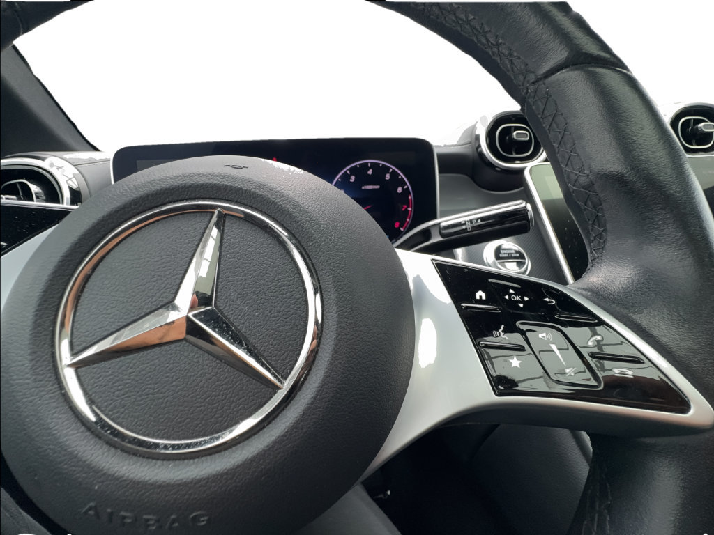 Used 2024 Mercedes-Benz GLC 300 image 40