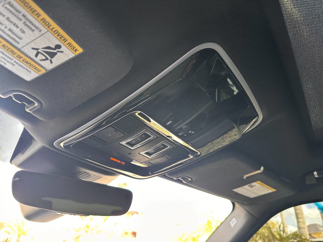 Used 2019 Land Rover Range Rover Long Wheelbase Supercharged image 21