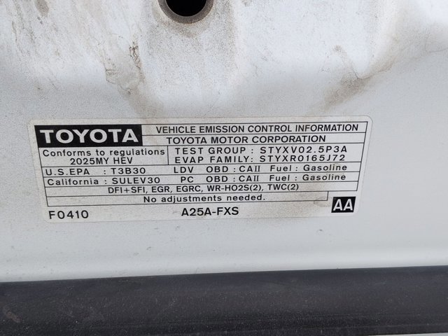 Used 2025 Toyota Camry SE FWD image 13