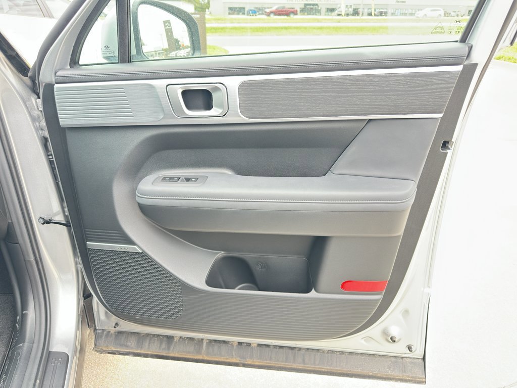 New 2025 Hyundai Santa Fe Limited image 30