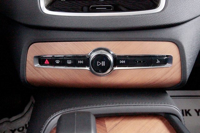 Certified 2024 Volvo XC90 B5 Plus image 9