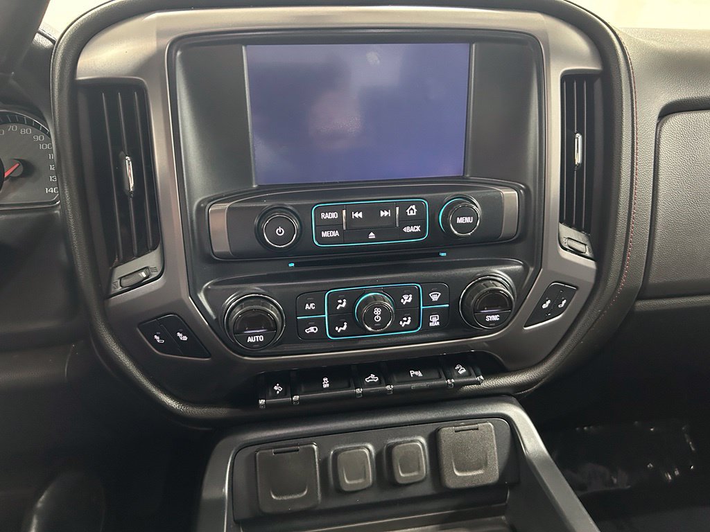 Used 2018 GMC Sierra 2500 SLT w/ All Terrain HD Package AWD/4WD image 18