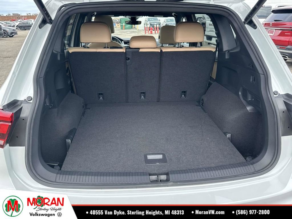 Used 2024 Volkswagen Tiguan SE R-Line AWD/4WD image 14