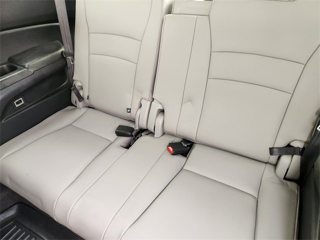 Used 2016 Honda Pilot Touring image 32