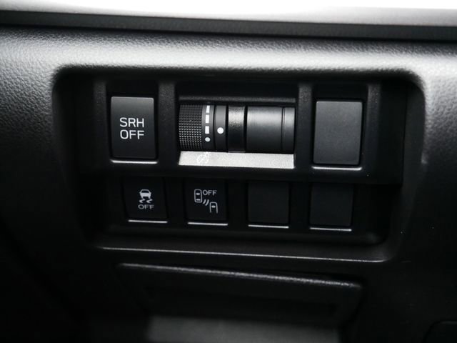 Used 2023 Subaru Impreza 2.0i Limited w/ Popular Package #2 image 17