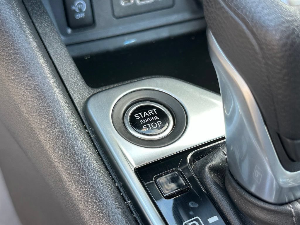 Used 2025 Nissan Sentra SV FWD image 28