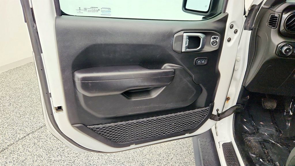 Used 2019 Jeep Wrangler Unlimited Sport image 10