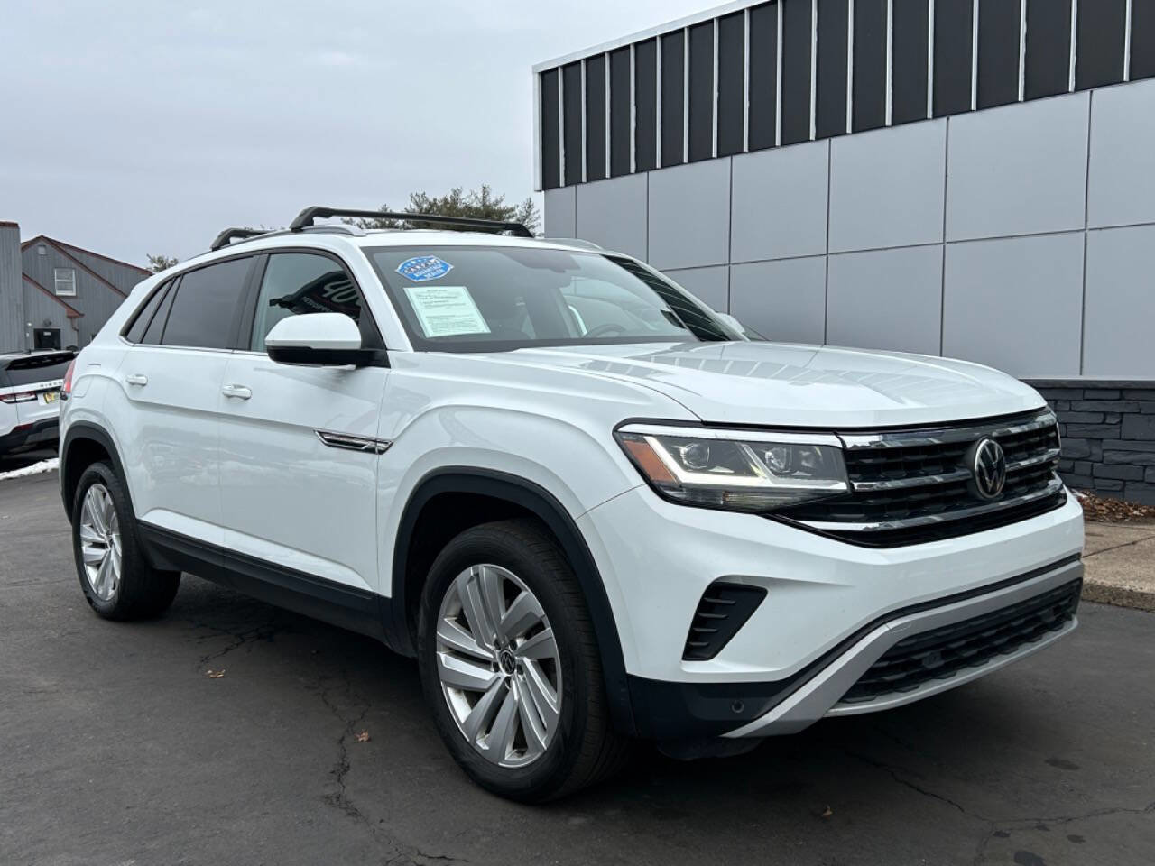 Used 2020 Volkswagen Atlas Cross Sport SE image 9