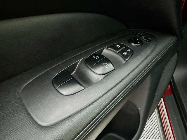 Certified 2020 Nissan Pathfinder SV image 16