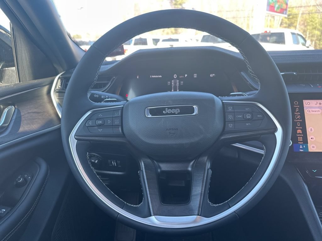 New 2026 Jeep Grand Cherokee Altitude AWD/4WD image 16