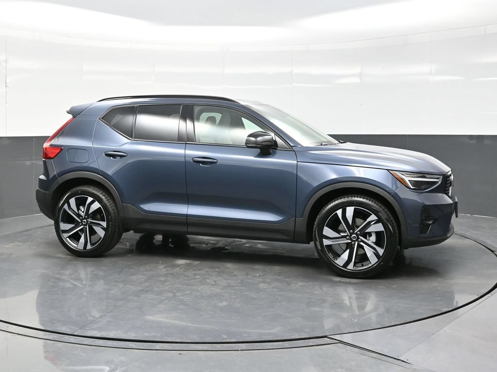 New 2026 Volvo XC40 B5 Ultra w/ Protection Package Premier AWD/4WD image 8