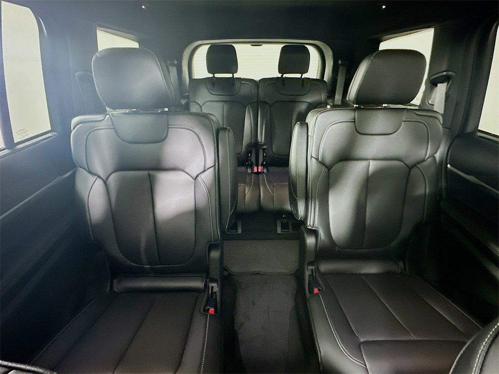 New 2025 Jeep Grand Cherokee L Limited image 10