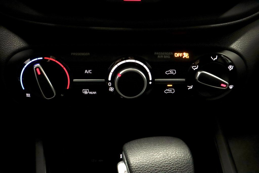 Used 2025 Kia Soul LX image 29