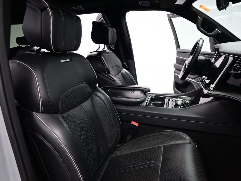 Used 2024 Jeep Grand Wagoneer Series II w/ Quick Order Packagew 28T image 17