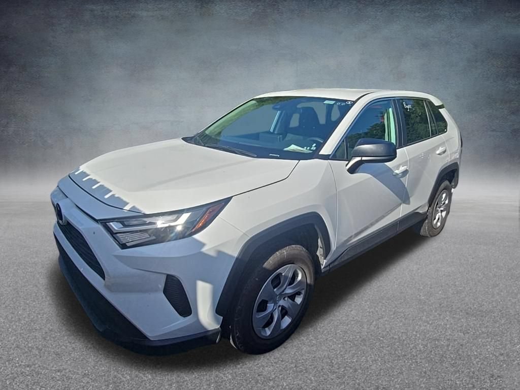 Used 2025 Toyota RAV4 LE AWD/4WD image 3