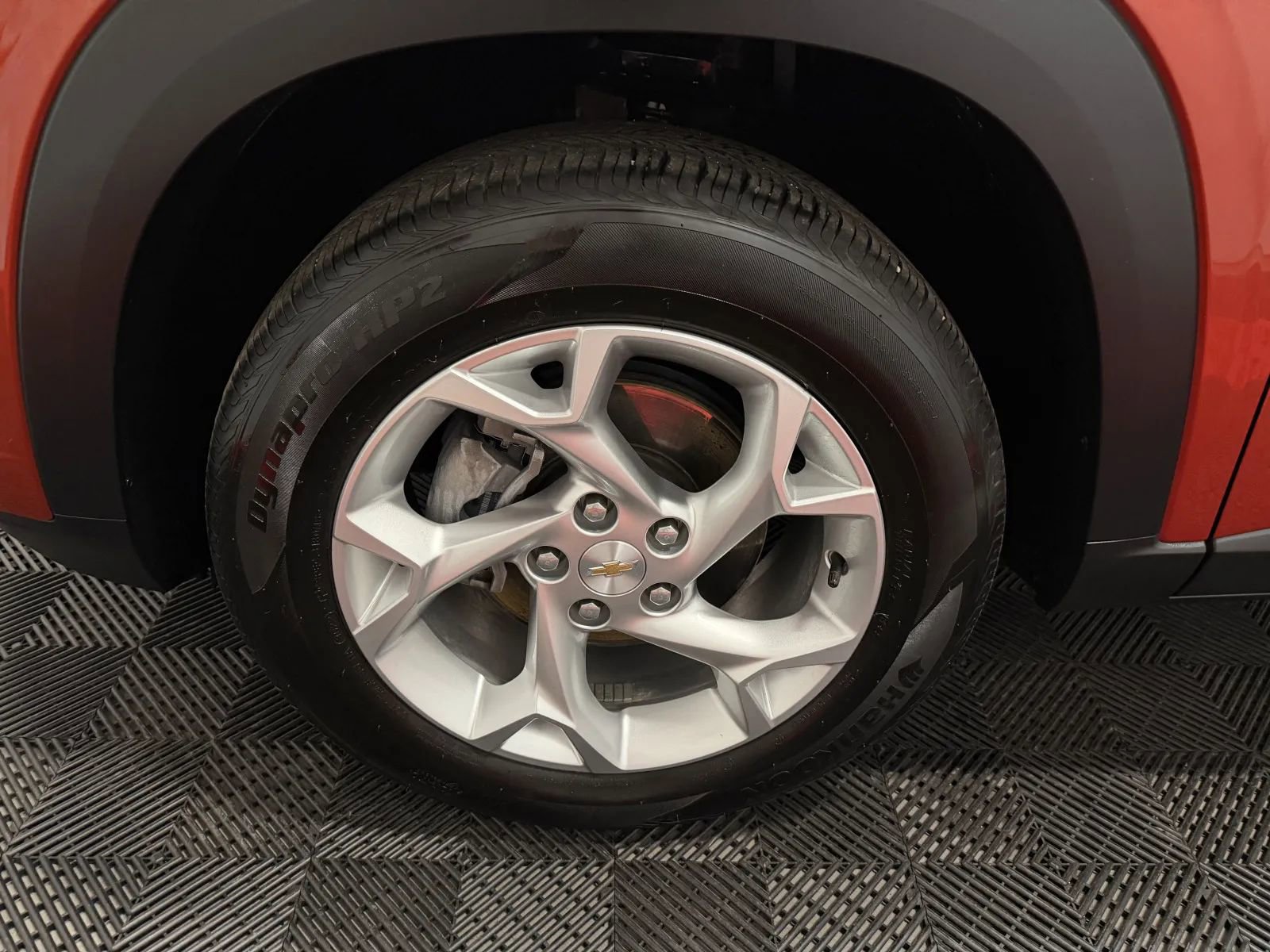 Used 2024 Chevrolet Trax LS w/ LS Convenience Package FWD image 11
