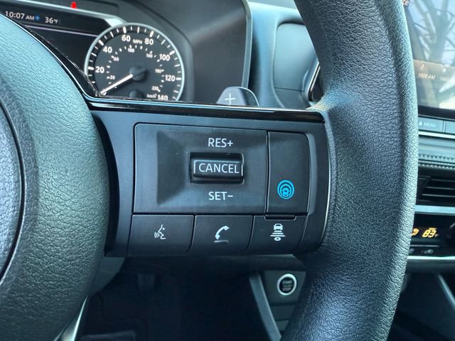 Used 2023 Nissan Rogue SV image 16