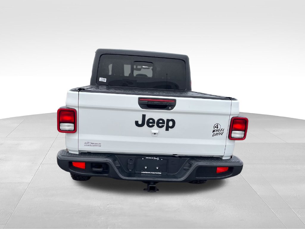 Used 2023 Jeep Gladiator Sport AWD/4WD image 4