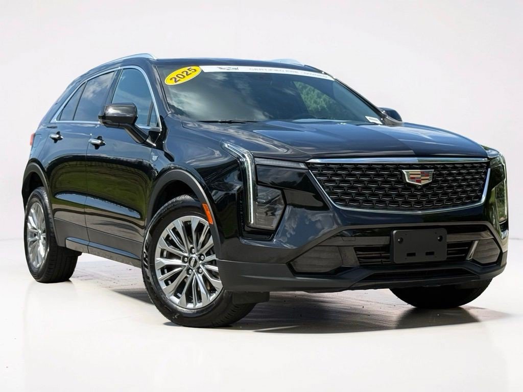 Certified 2025 Cadillac XT4 Premium Luxury FWD image 2
