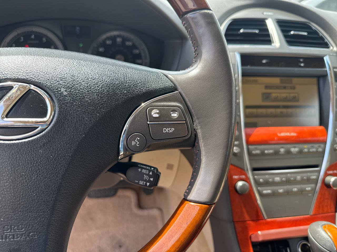 Used 2011 Lexus ES 350 image 18