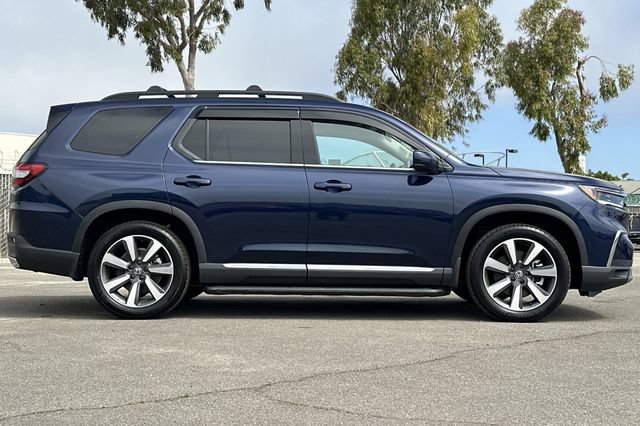 Used 2025 Honda Pilot Touring image 3