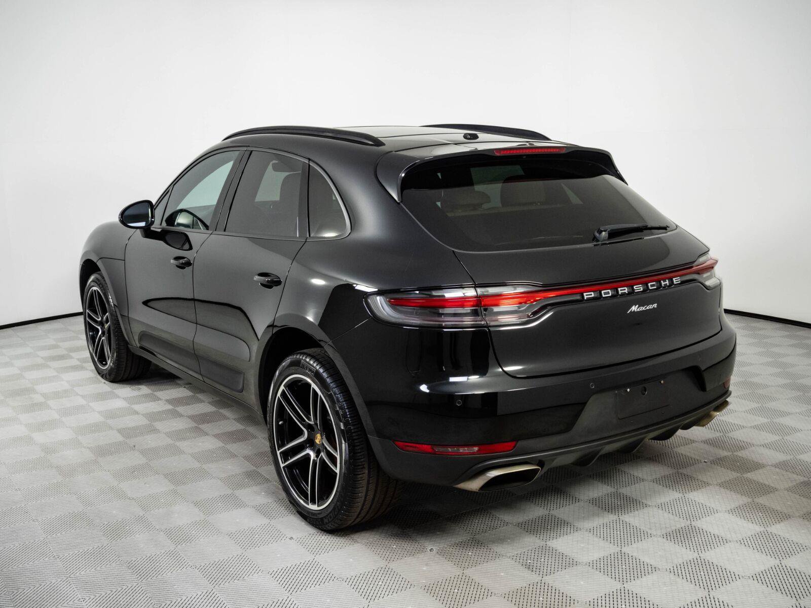 Used 2019 Porsche Macan AWD/4WD image 3