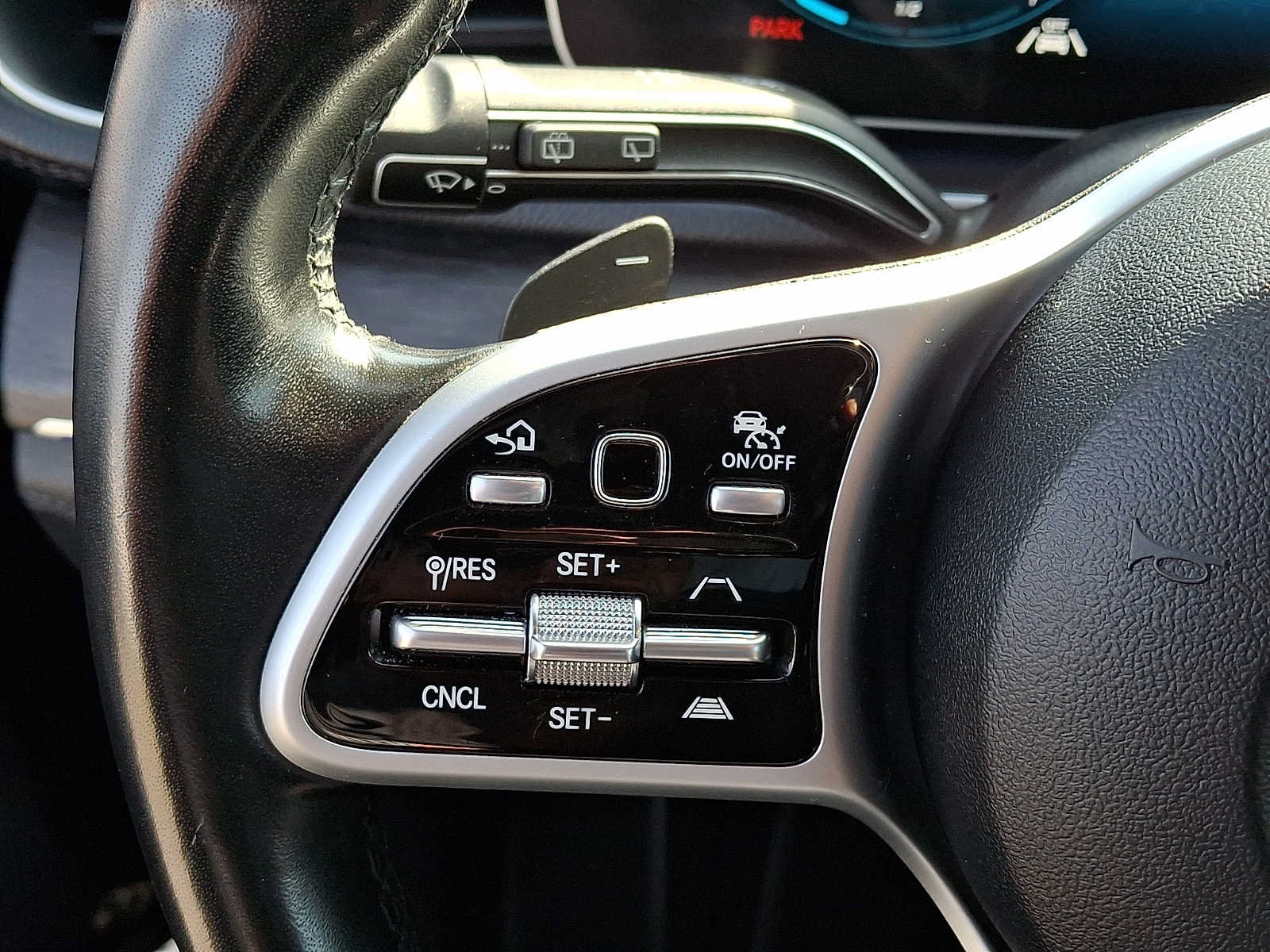 Used 2021 Mercedes-Benz GLE 580 4MATIC image 24