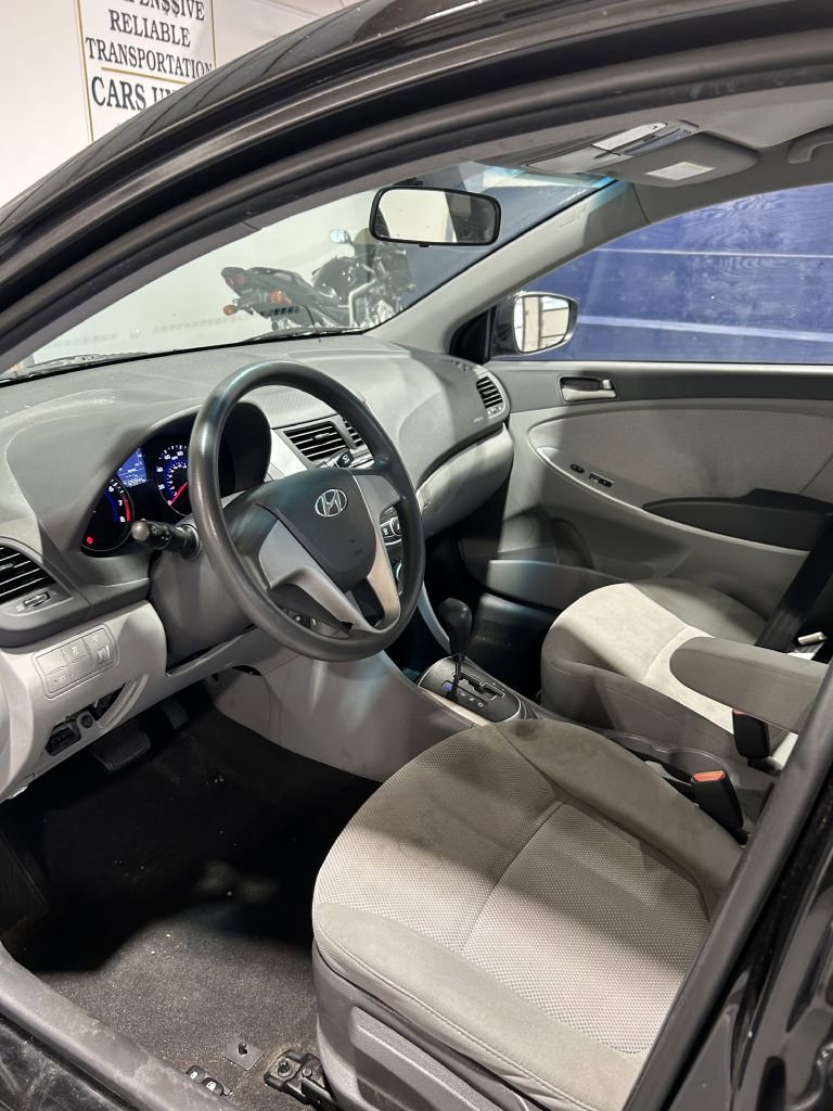 Used 2014 Hyundai Accent GLS image 6