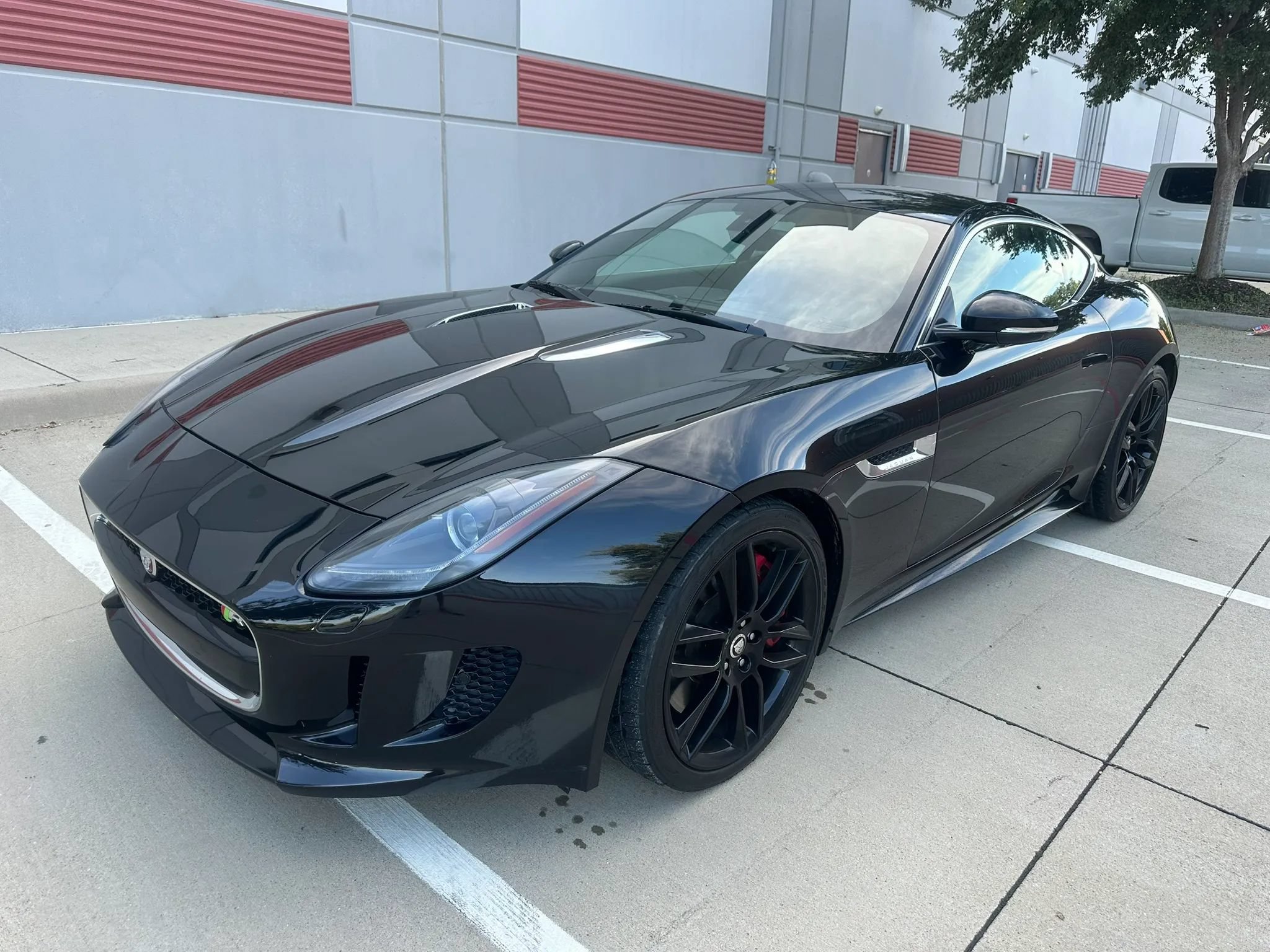 Used 2015 Jaguar F-TYPE R RWD image 1