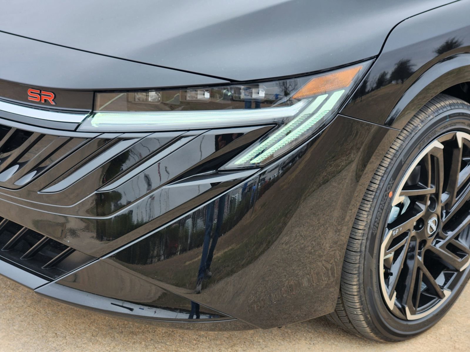 New 2026 Nissan Sentra SR FWD image 9