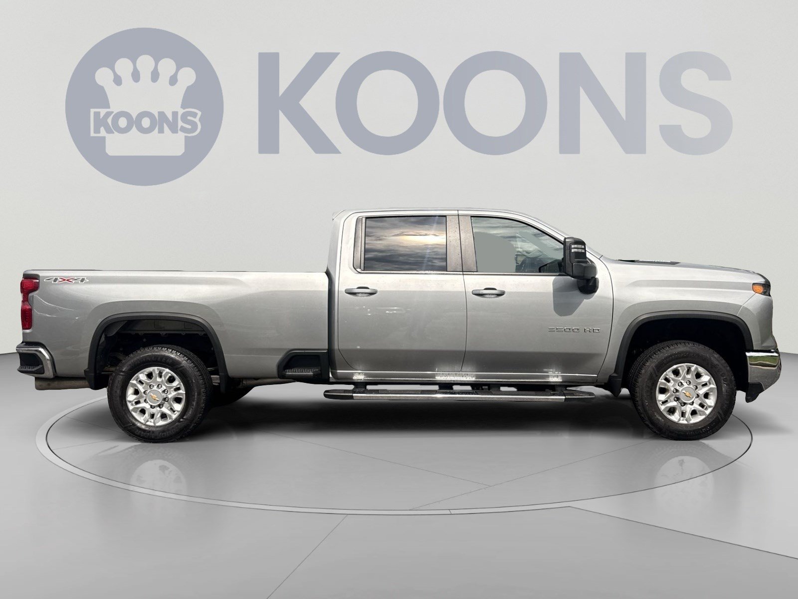 Used 2025 Chevrolet Silverado 3500 LT w/ Safety Package AWD/4WD image 8