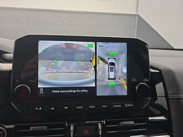 Used 2024 Nissan Pathfinder Platinum image 29