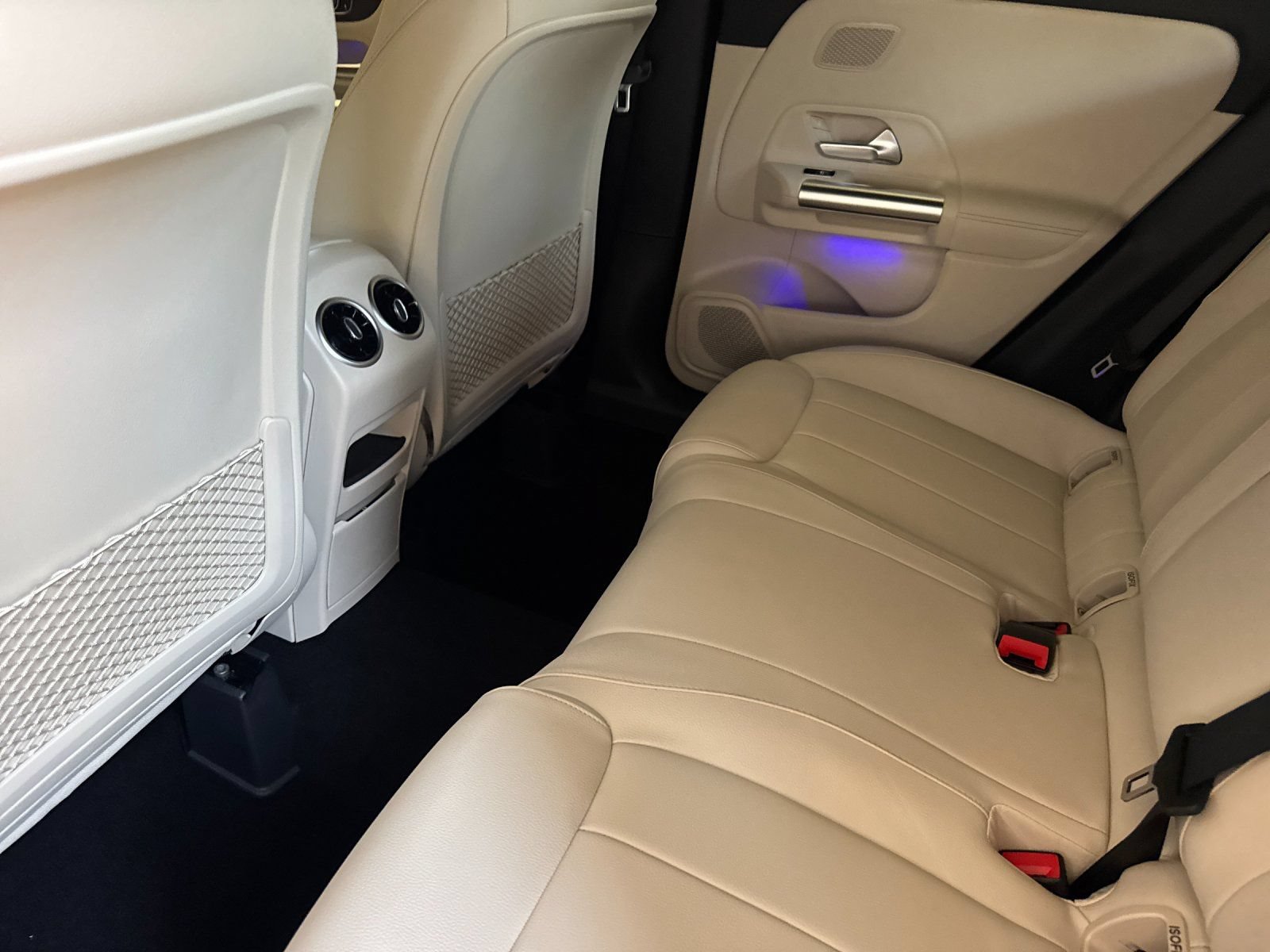 New 2026 Mercedes-Benz GLA 250 4MATIC image 12