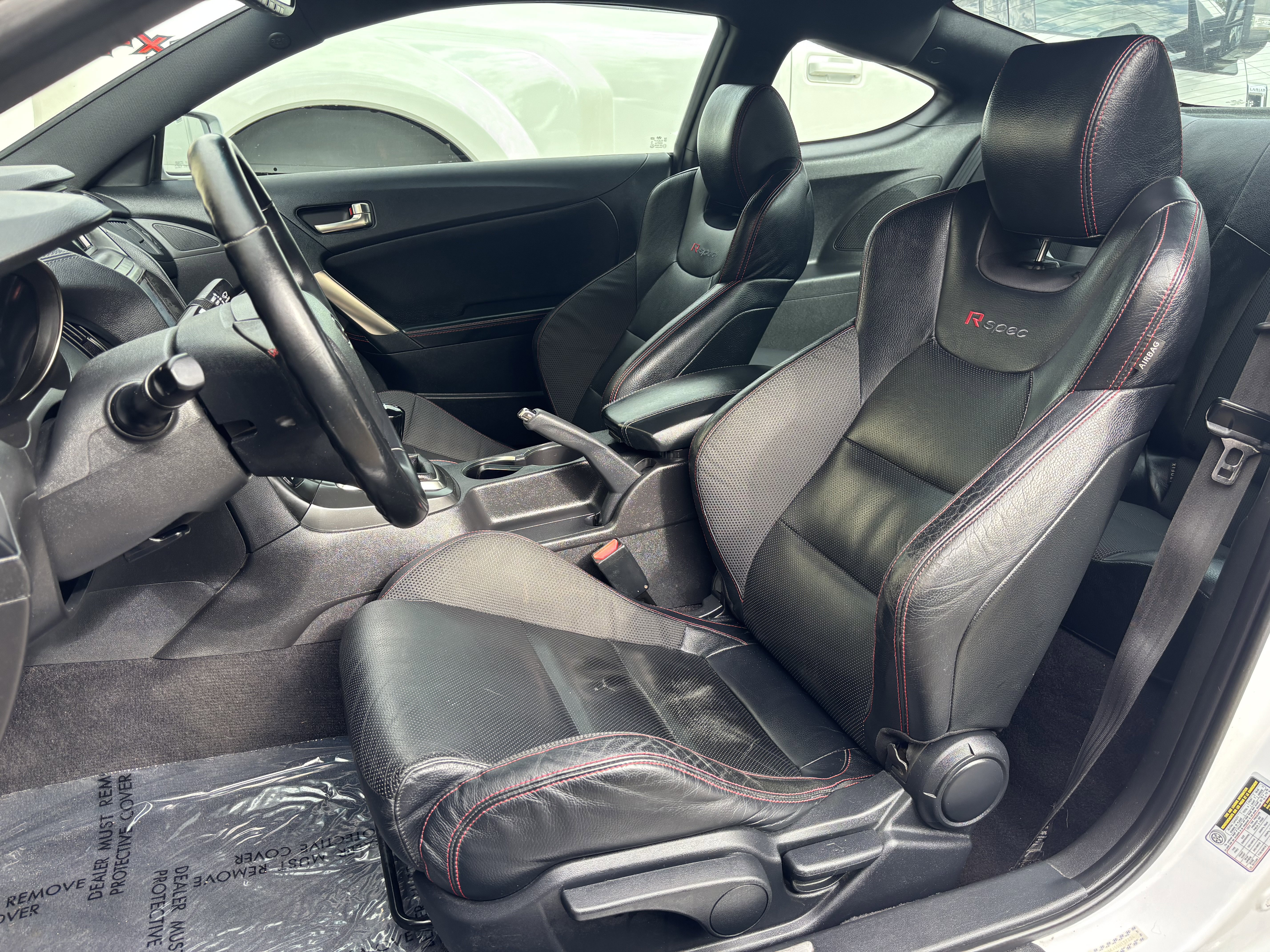 Used 2016 Hyundai Genesis Coupe 3.8 image 15