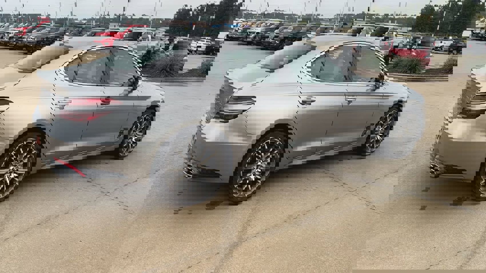 Used 2024 Genesis G70 2.5T image 8