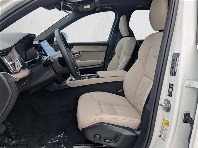 Certified 2026 Volvo XC90 T8 Plus w/ Protection Package Premier image 4