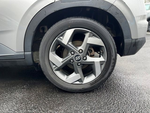 Used 2023 Hyundai Venue SEL w/ Cargo Package image 9