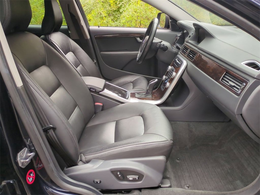 Used 2016 Volvo XC70 T5 Premier w/ Proximity Package image 27