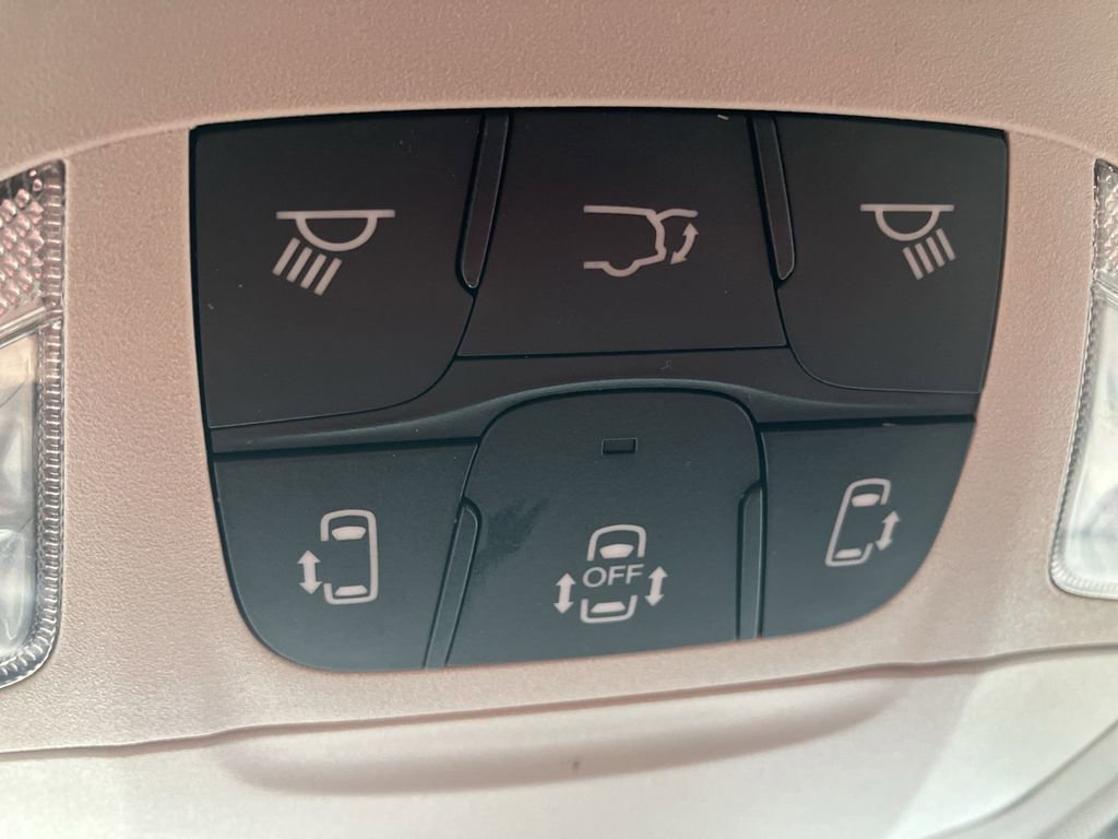 Used 2022 Chrysler Pacifica Touring-L FWD image 46