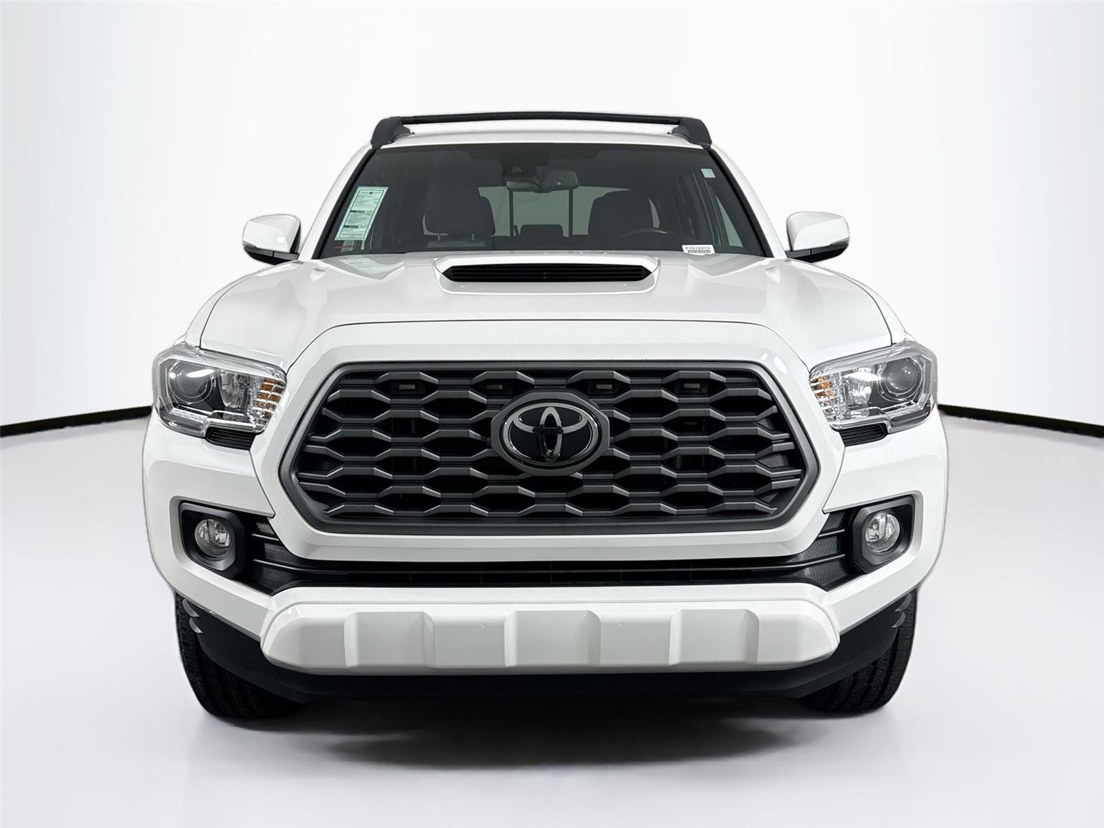 Used 2022 Toyota Tacoma TRD Sport w/ Technology Package RWD image 7