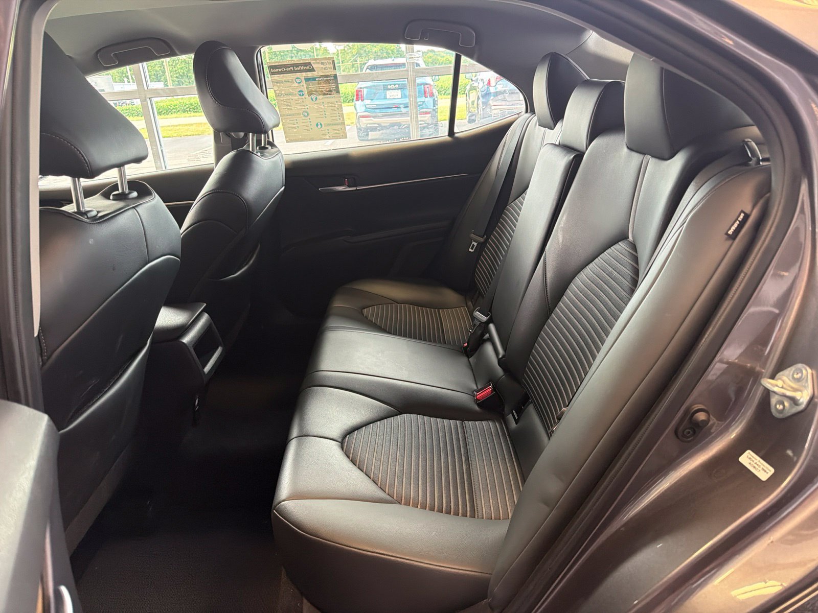 Used 2024 Toyota Camry SE FWD image 11