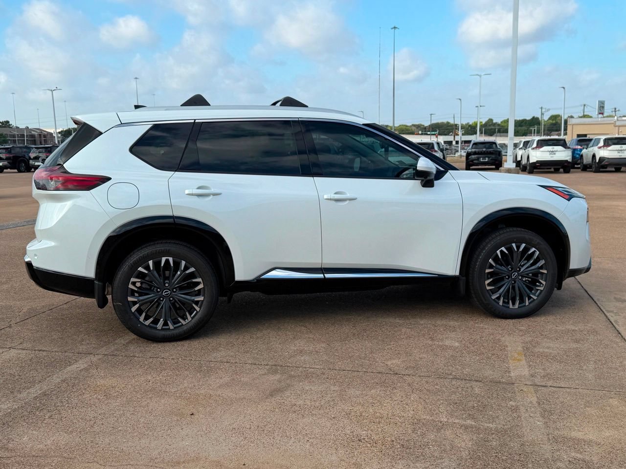 New 2026 Nissan Rogue Platinum AWD/4WD image 6