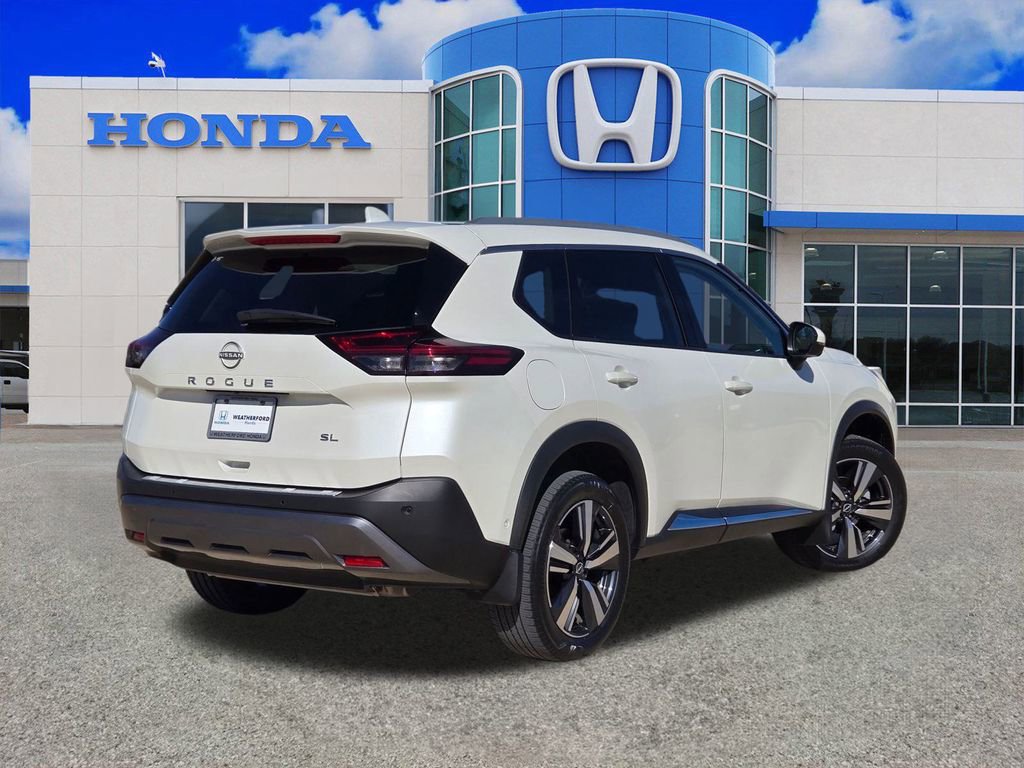 Used 2023 Nissan Rogue SL w/ SL Premium Package FWD image 3